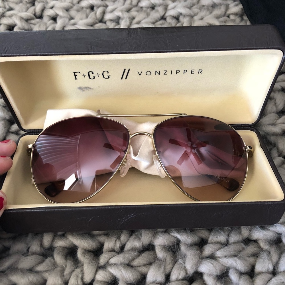 Von zipper sun glasses